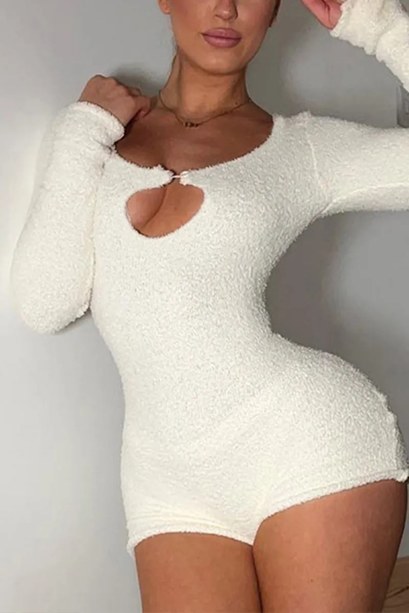 JE886 Scoop-Neck Long Sleeve Romper