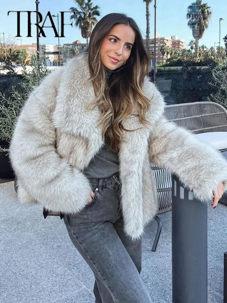 Luxurious Faux Fur Women's Coat