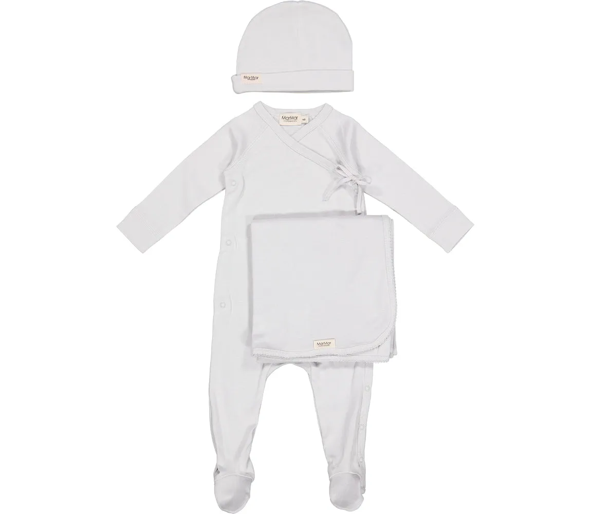 New Born Gift Box 3 Pcs, Romper, hat and baby blanket - Pale Blue