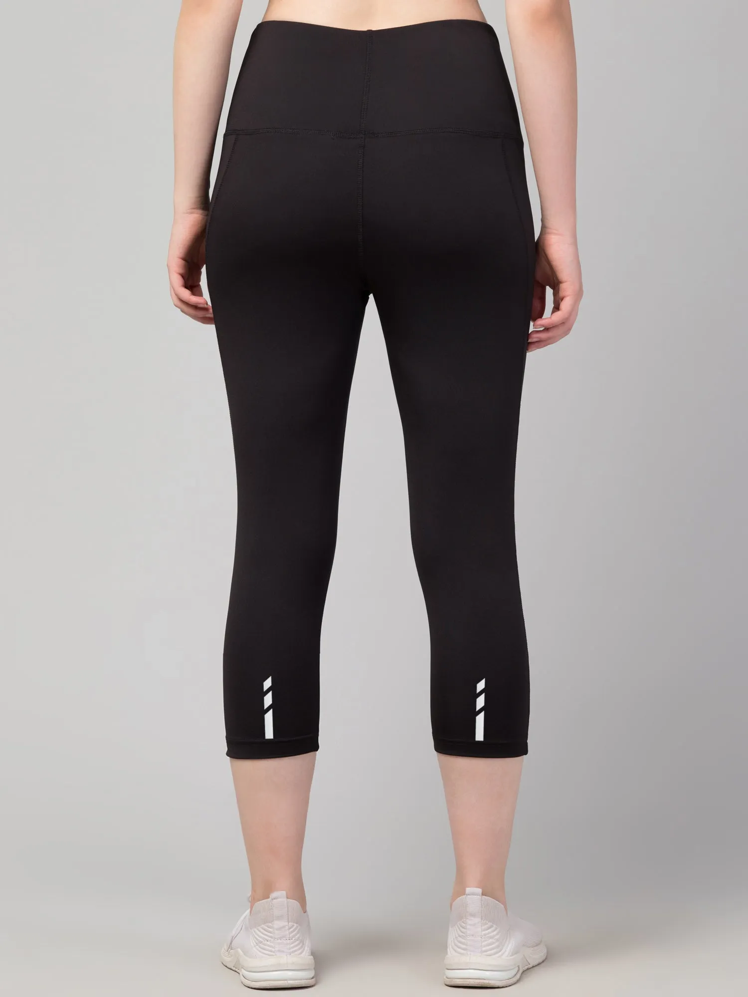 Noir Embrace Knee-Length Leggings