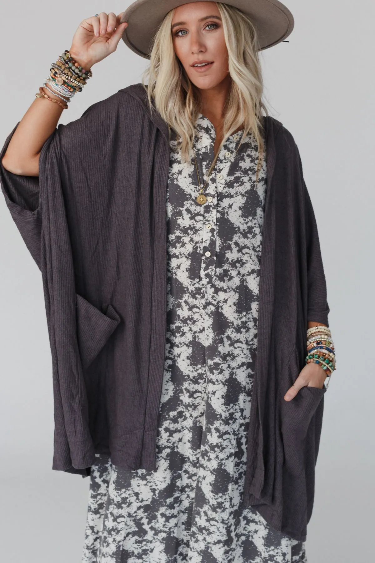 The Nest Boho Essential Hooded Ribbed Sweater - Charcoal