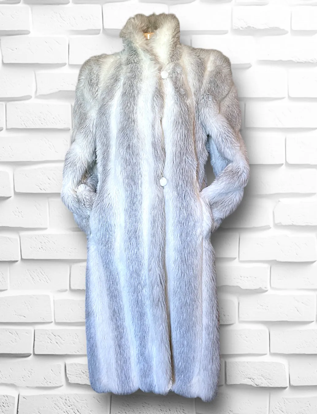 Vintage 1970’s Avec Tu Faux Fur Grey & White Long Overcoat