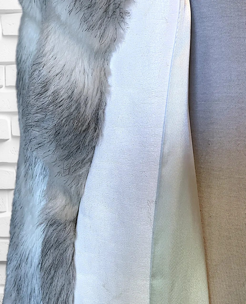 Vintage 1970’s Avec Tu Faux Fur Grey & White Long Overcoat