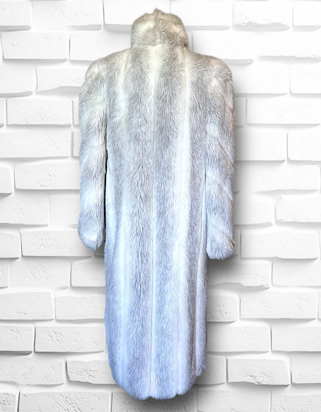 Vintage 1970’s Avec Tu Faux Fur Grey & White Long Overcoat