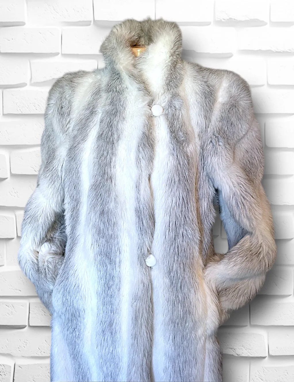 Vintage 1970’s Avec Tu Faux Fur Grey & White Long Overcoat